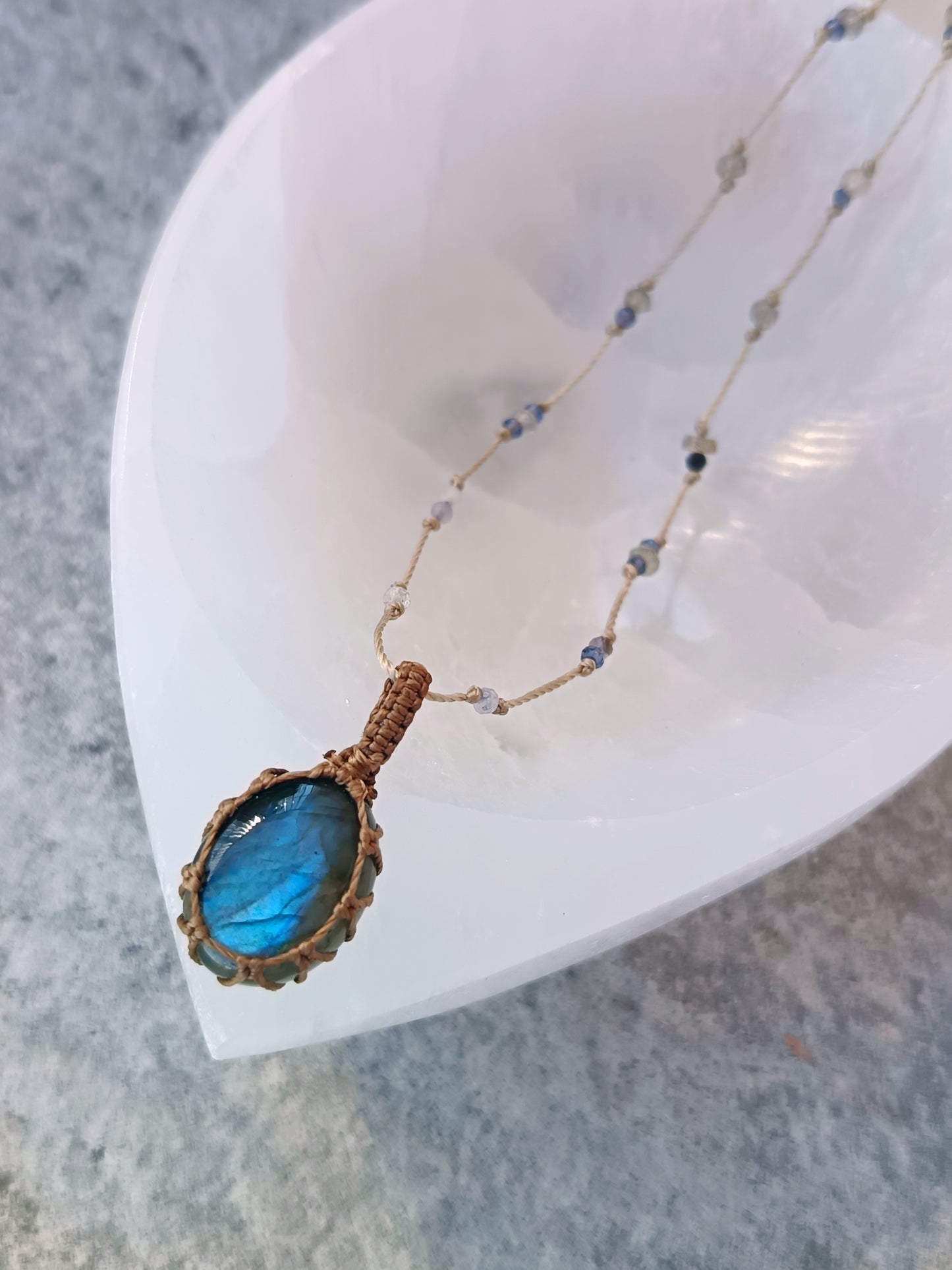 LABRADORITE