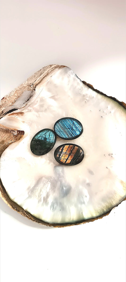 LABRADORITE