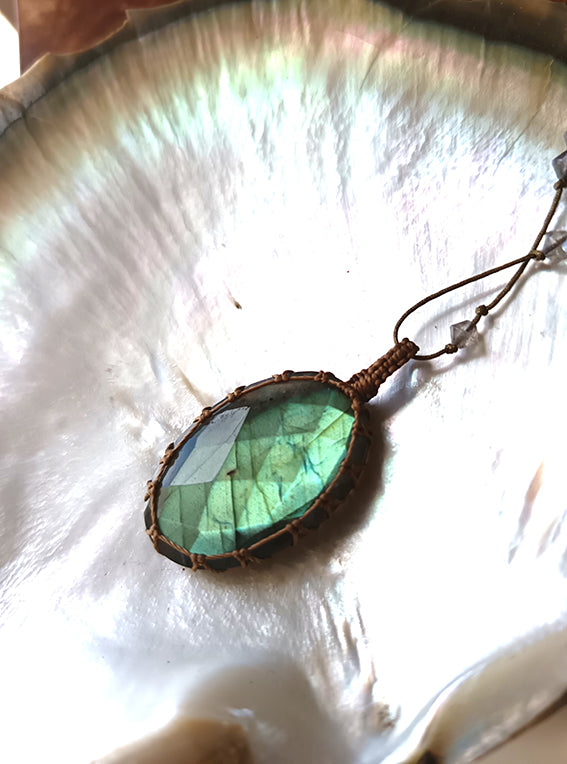 LABRADORITE